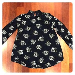 LOFT outlet floral blouse size XS